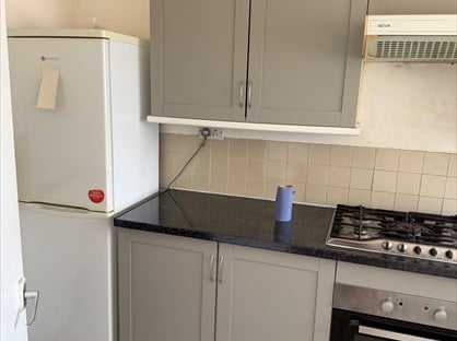 4 Bed Semi-Detached House, Dorchester Way, CV2