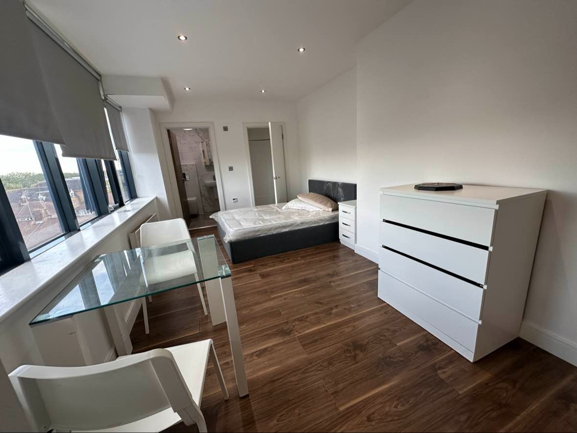 Harrow - Studio Flat, Kap House, HA1 - To Rent Now for £1,400.00 p/m
