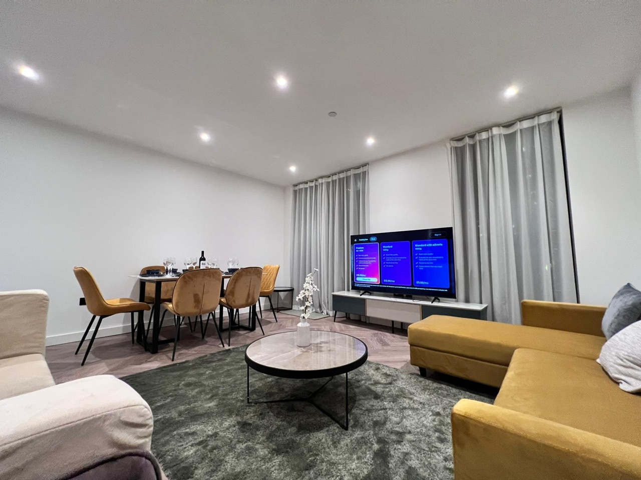 2 Bed Flat, Merino Gardens, E1W photo 3