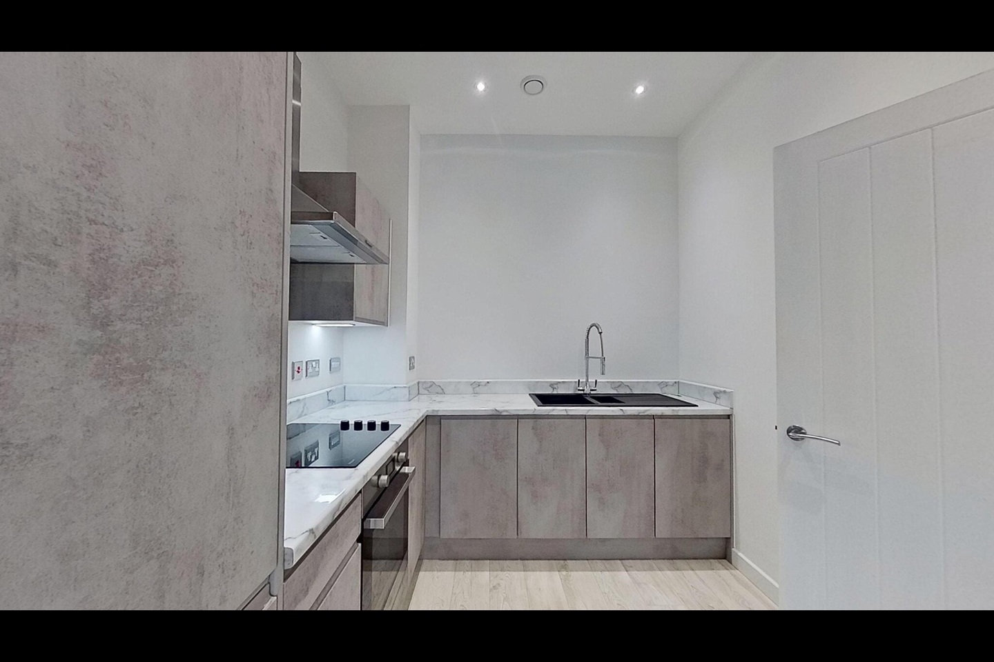 1 Bed Flat, Atkinson Street, LS10 photo 2