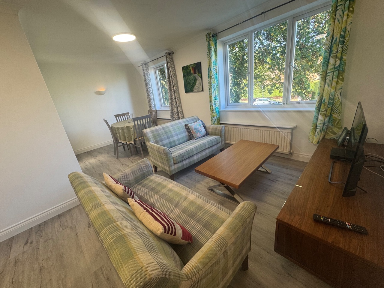 2 Bed Flat, Hernes Road, OX2 photo 2