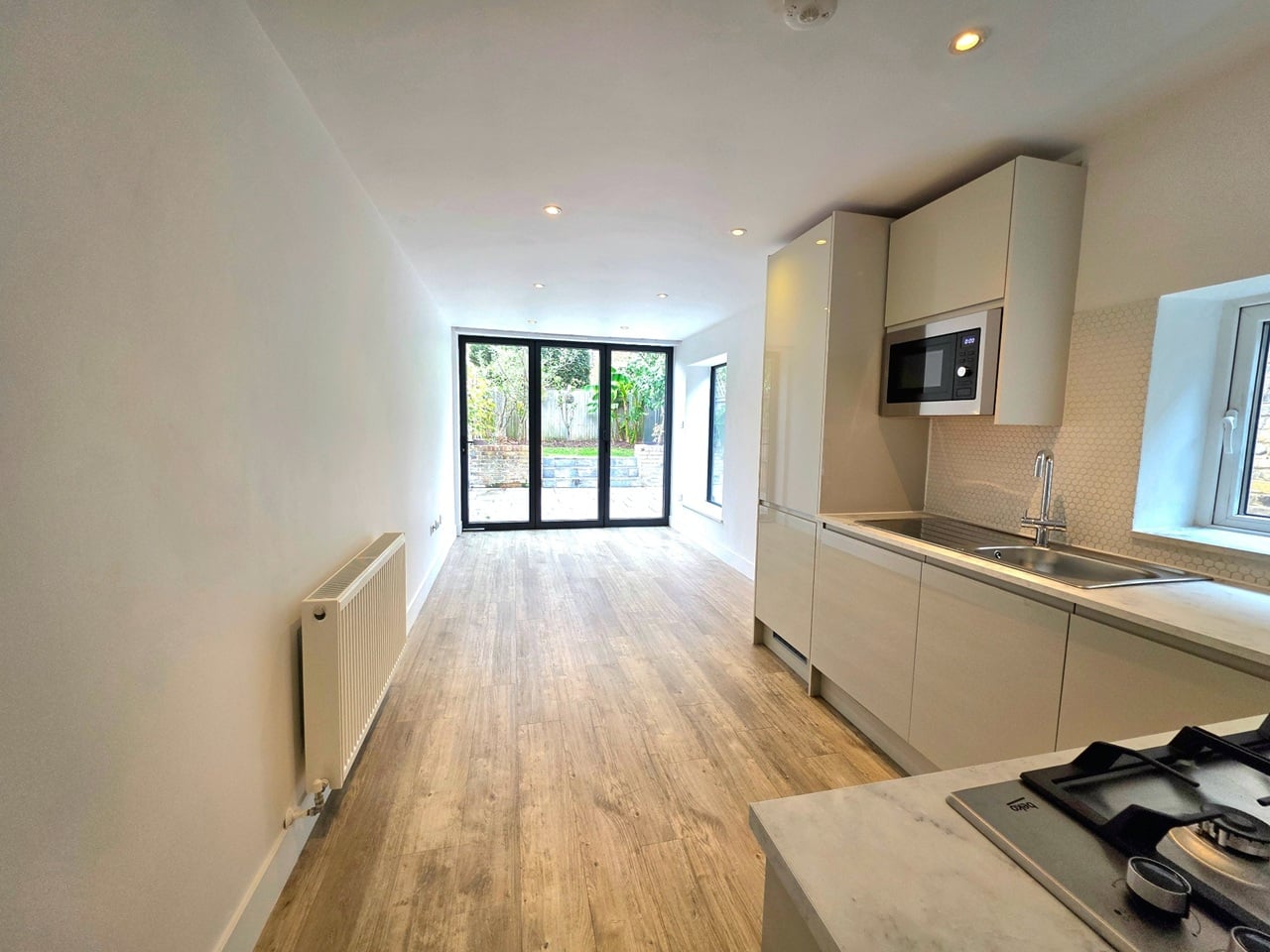 2 Bed Flat, Clarence Road, NW6 photo 2