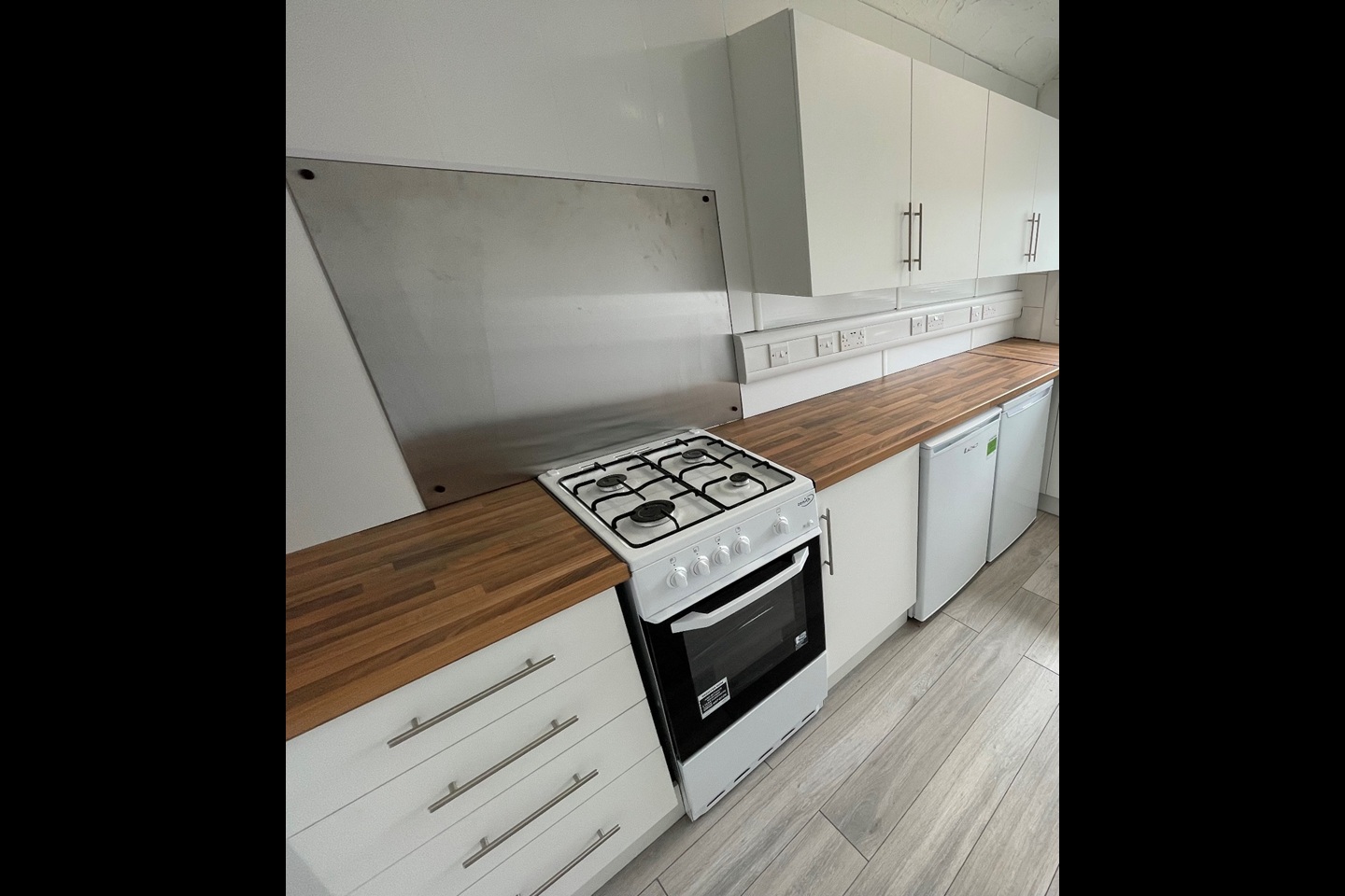 3 Bed Flat, Stacey Road, CF24 photo 2