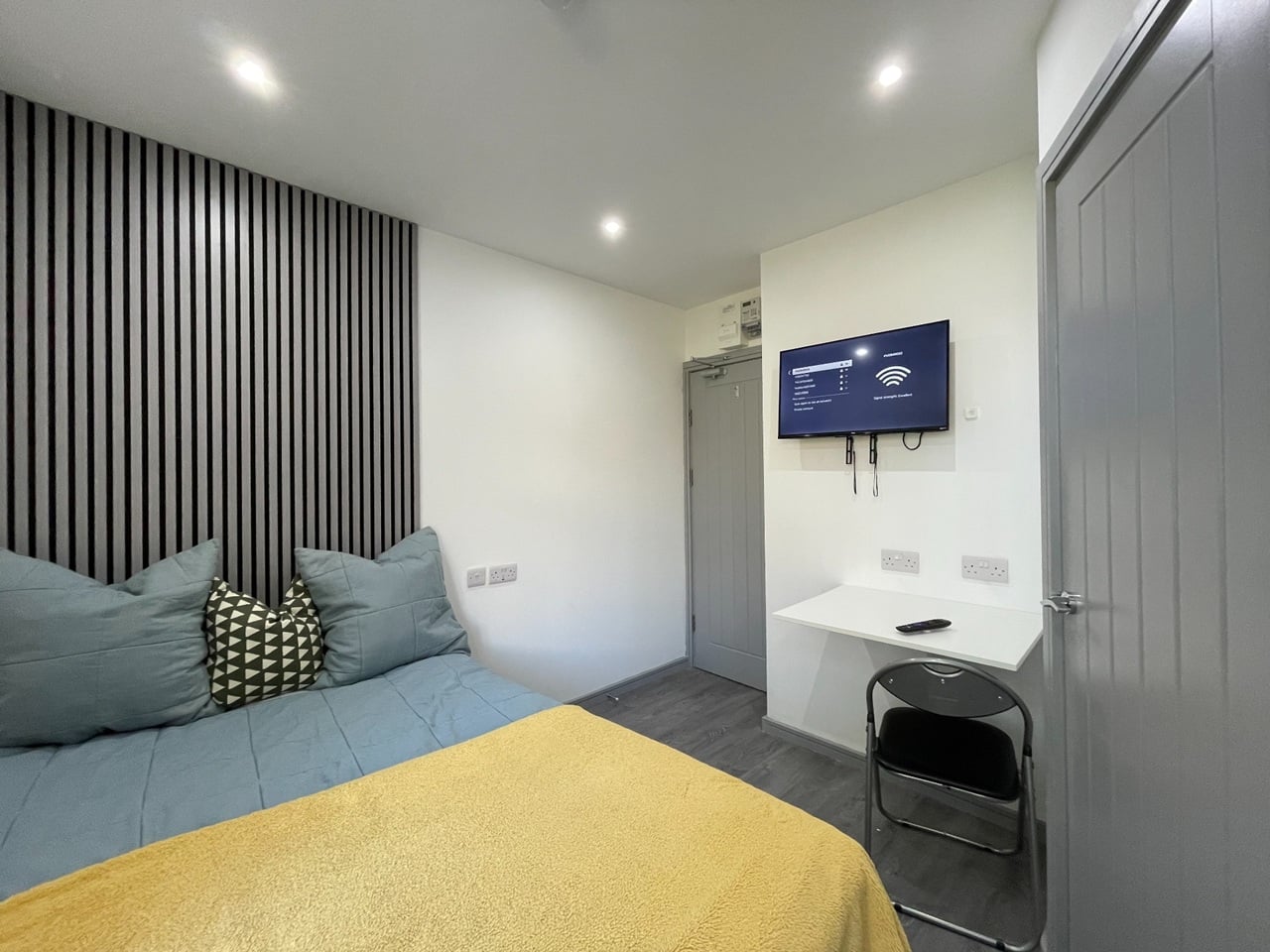 Room in a Shared House, High Street, B66