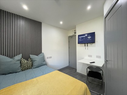 Room in a Shared House, High Street, B66