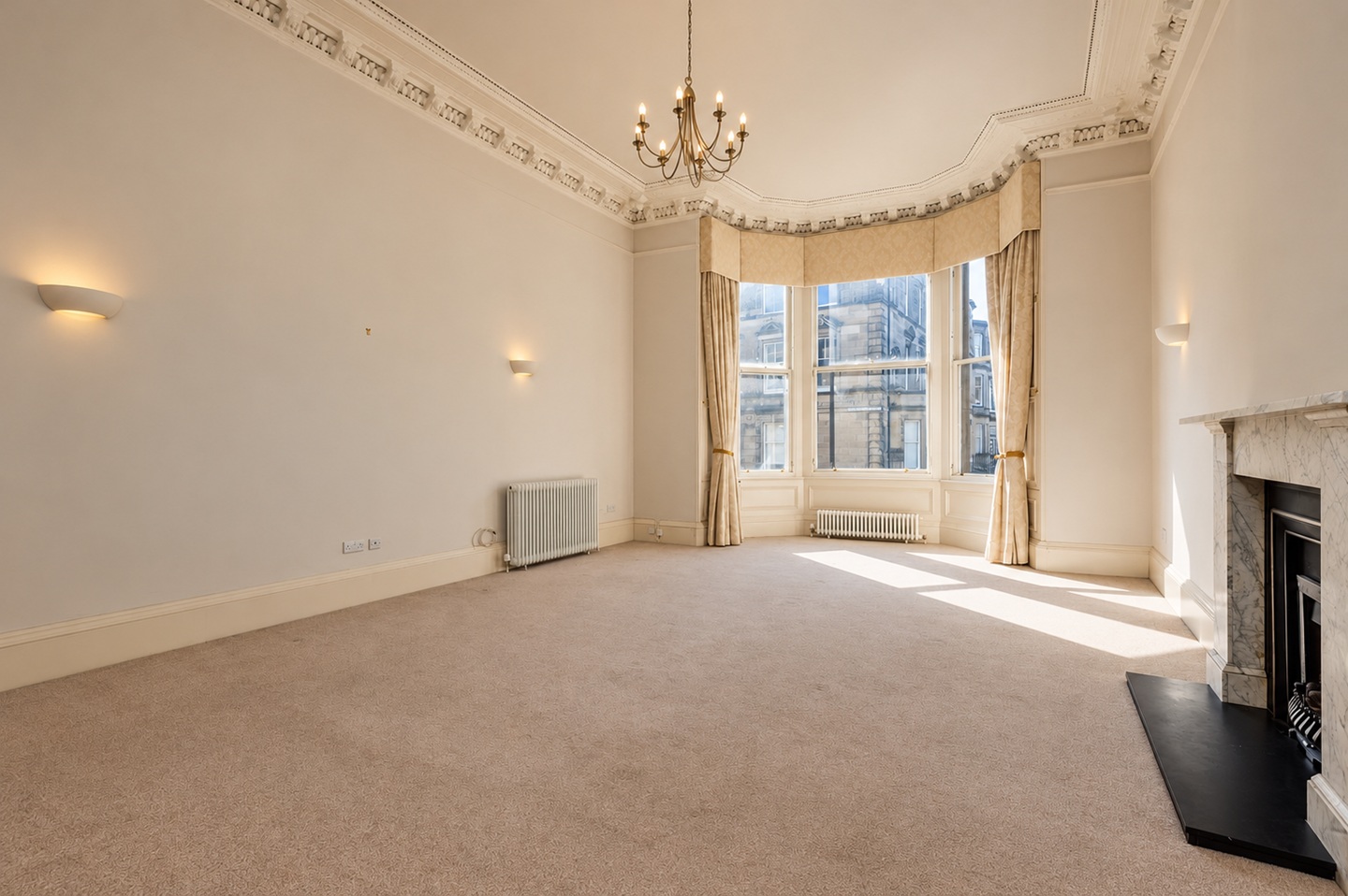1 Bed Flat, Rosebery Crescent, EH12 photo 3