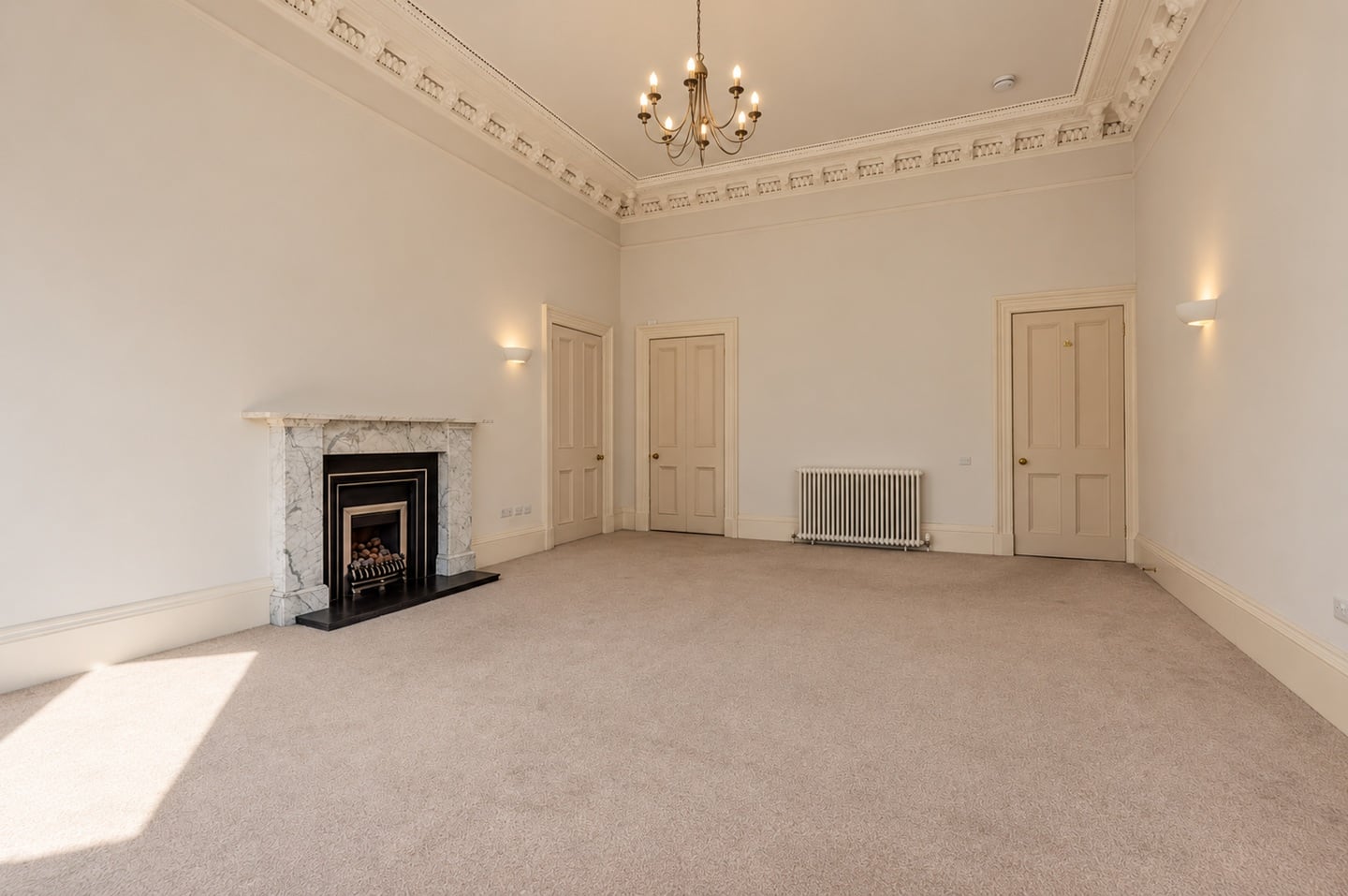 1 Bed Flat, Rosebery Crescent, EH12 photo 5