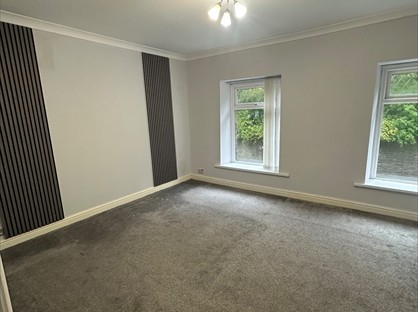 3 Bed Terraced House, Pant Yr Heol Road, SA11