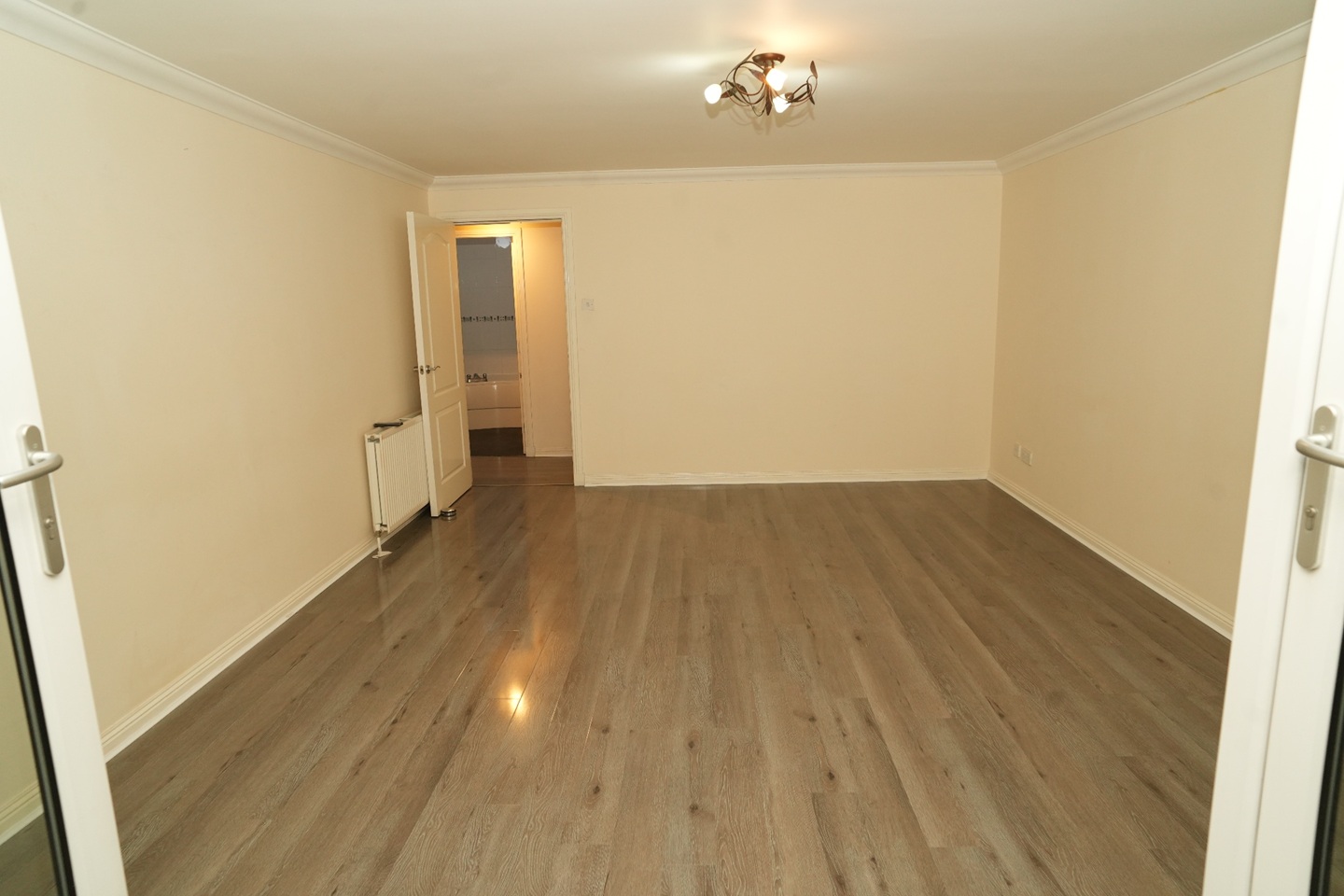 2 Bed Flat, Randolph Gate, G11 photo 4