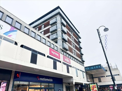 2 Bed Flat, High St, UB8