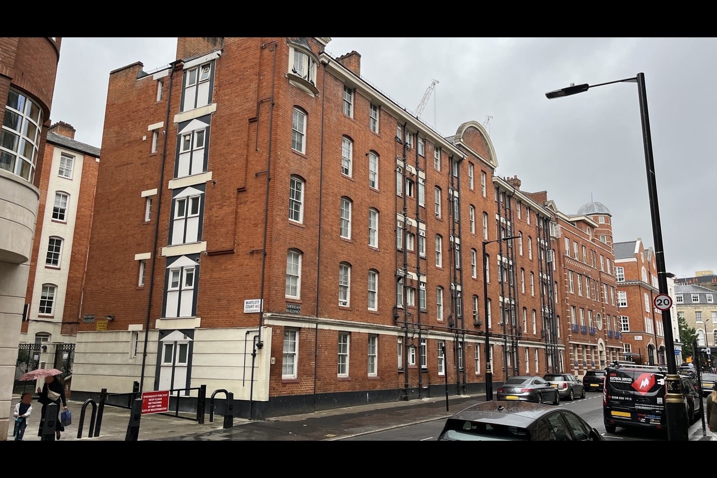 1 Bed Flat, Martlett Court, WC2B photo 4