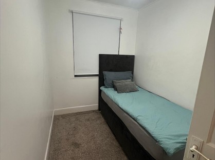 Room in a Shared House, Elston Road, GU12