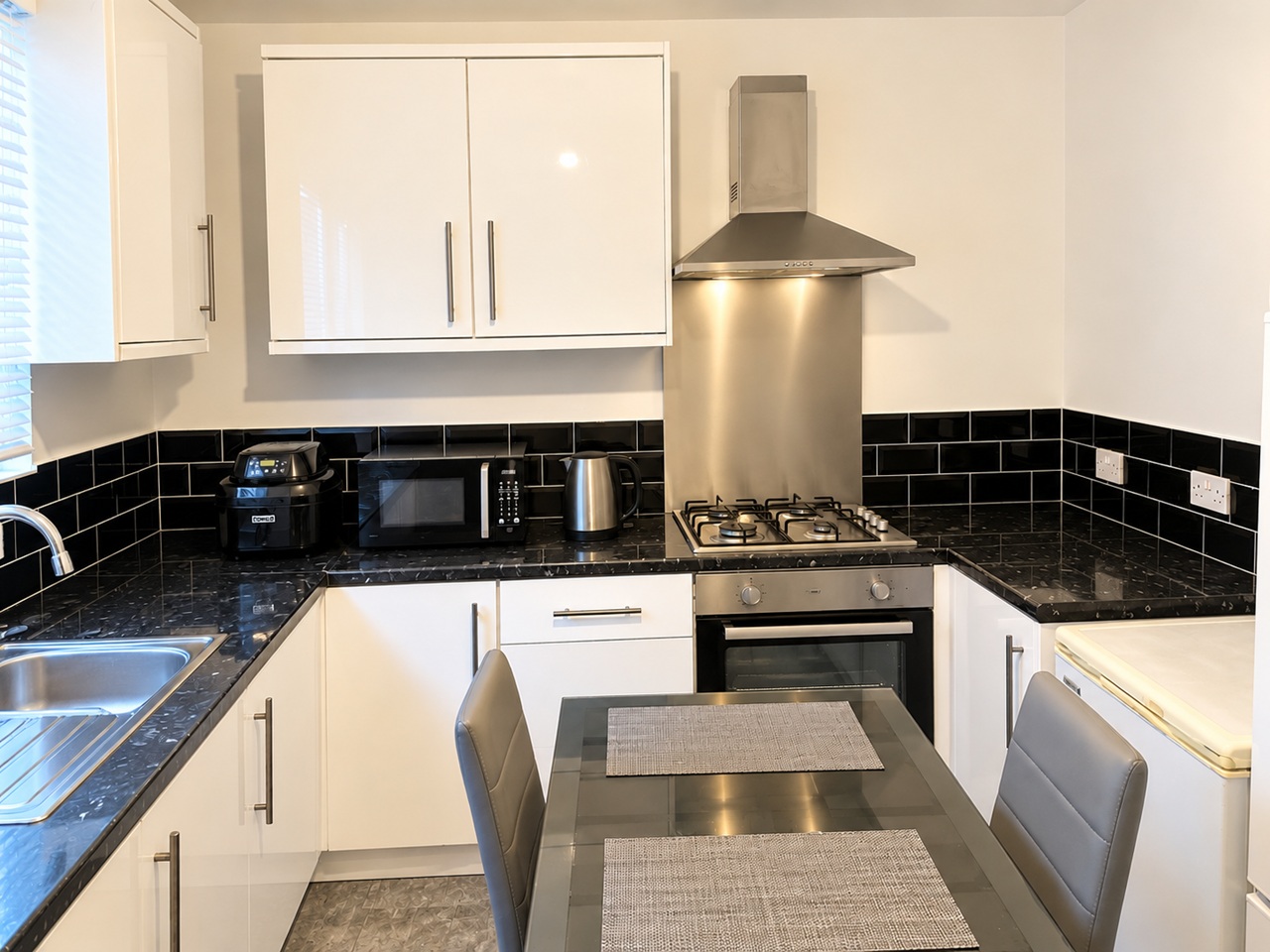 Studio Flat, Arbourthorne Road, S2