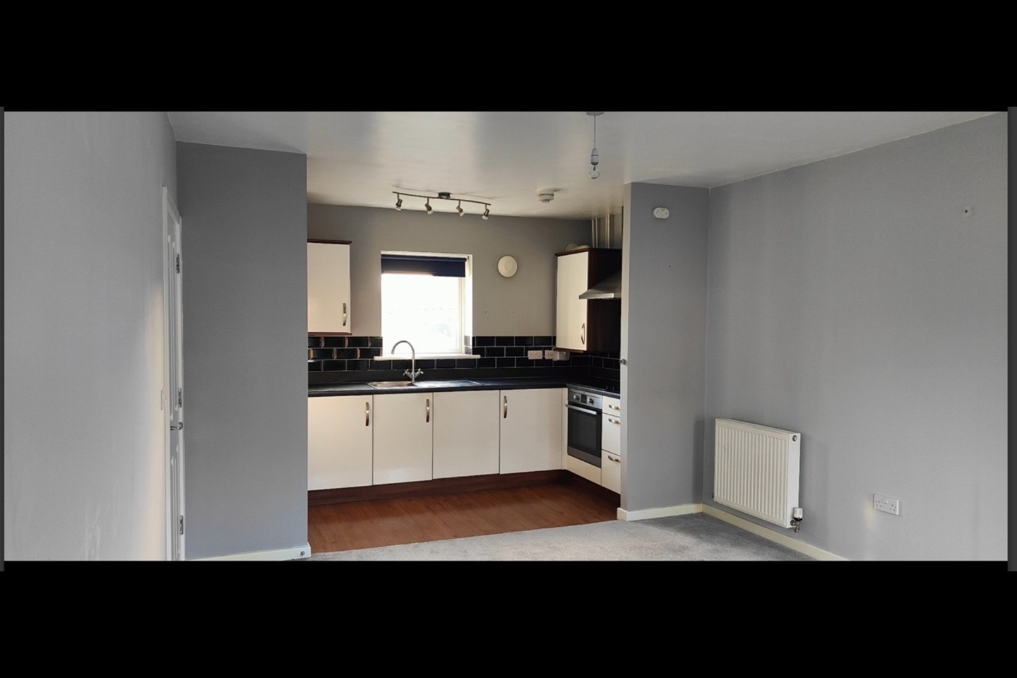 2 Bed Flat, Chieftain Way, CB4 photo 3