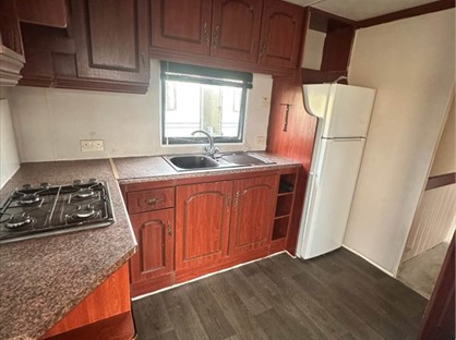 2 Bed Flat, Stovolds Hill, GU6