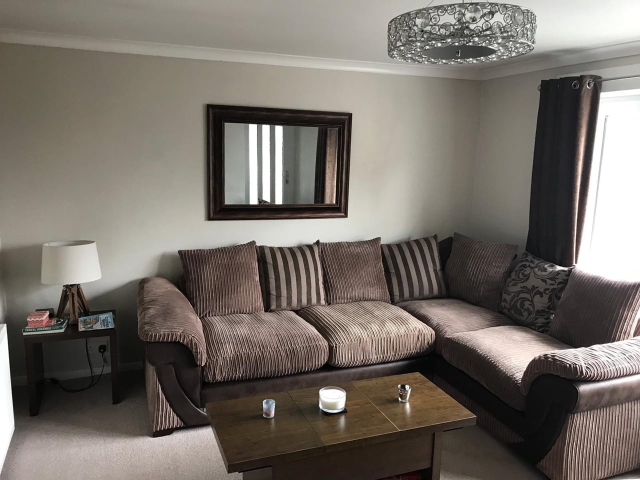 2 Bed Flat, Meadowfield Gardens, EH8 photo 2
