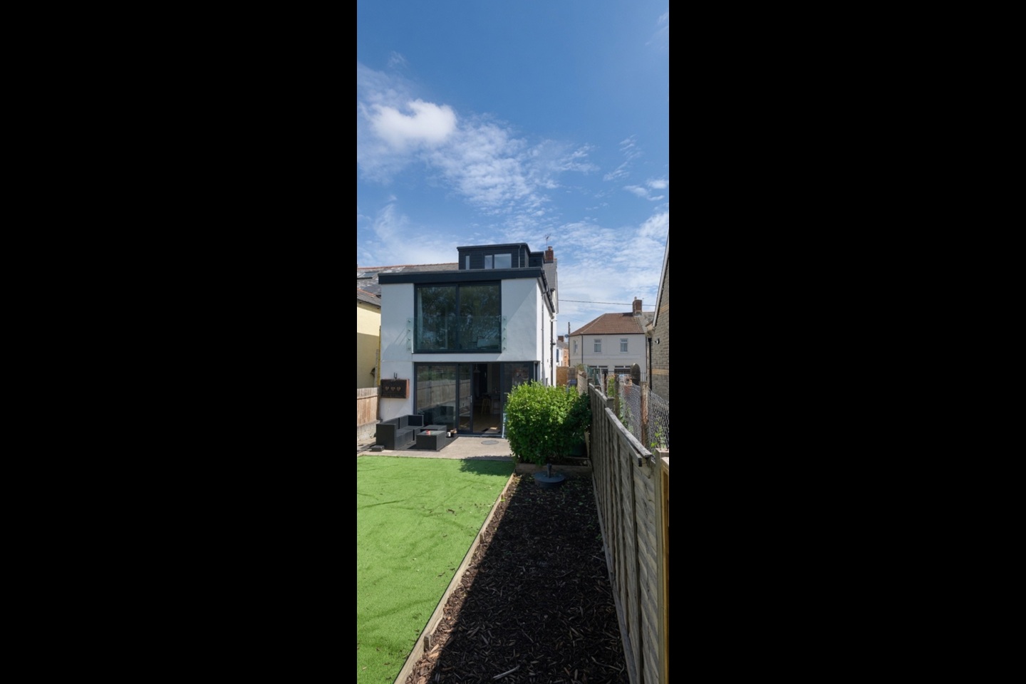 Room in a Shared House, Pill St, CF64
