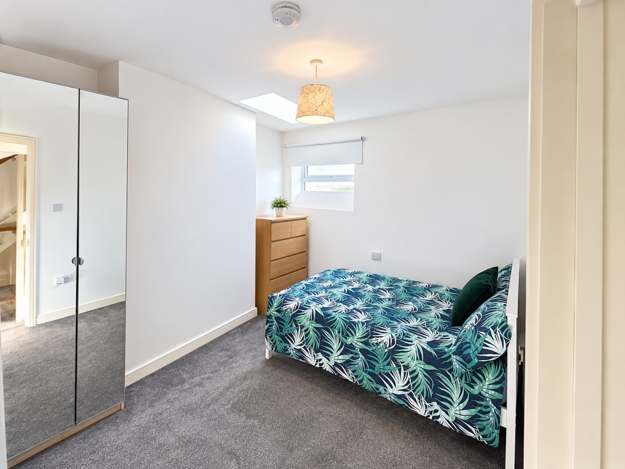 Room in a Shared House, Pill St, CF64 photo 2