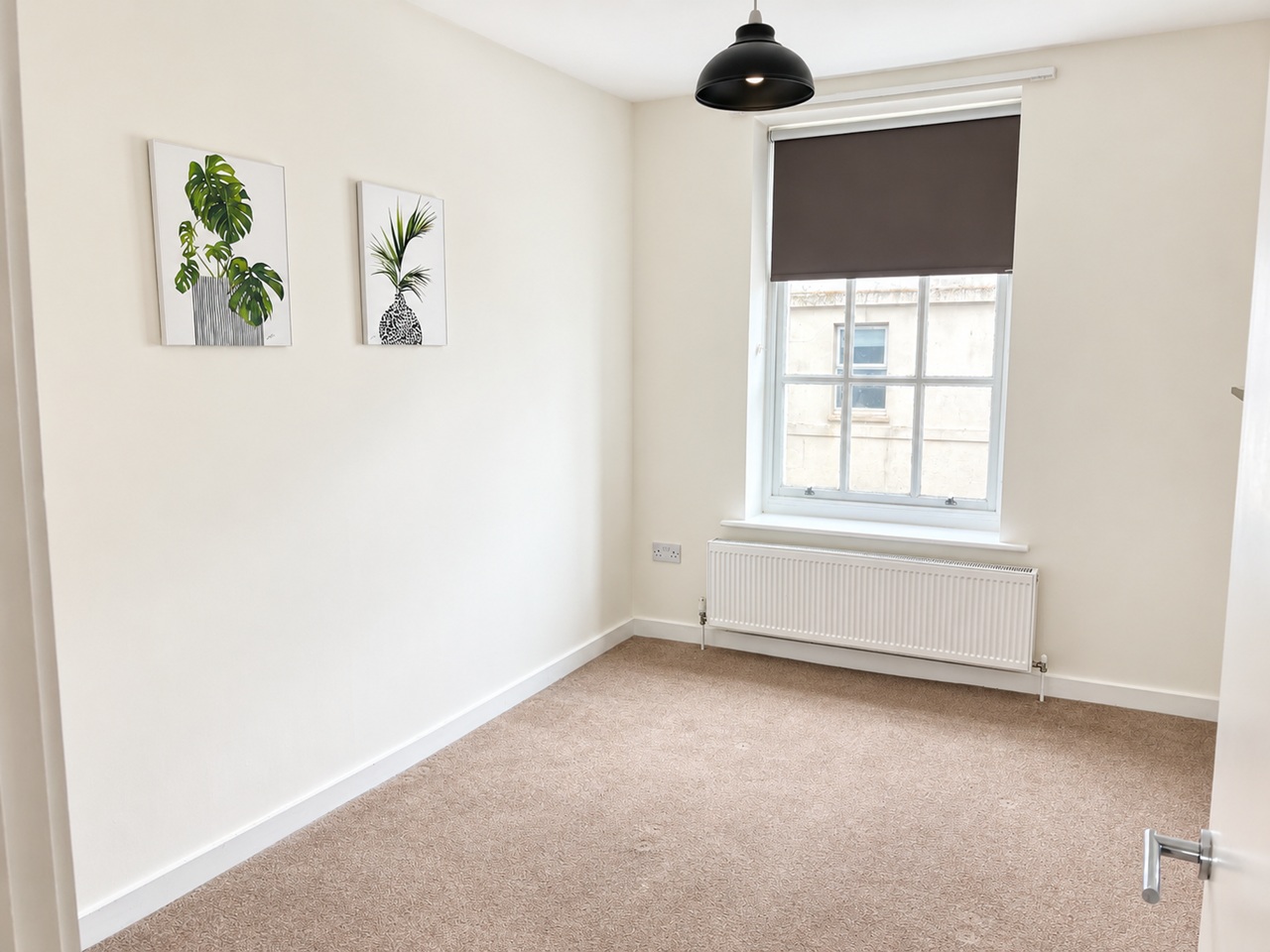 2 Bed Flat, Western Road, BN1 photo 4