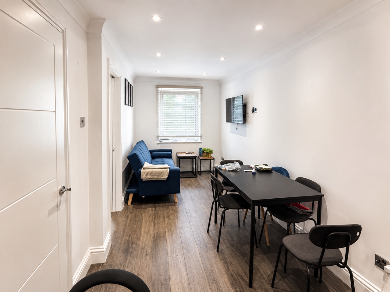 1 Bed Flat, Windsor Lodge, BN1 photo 2