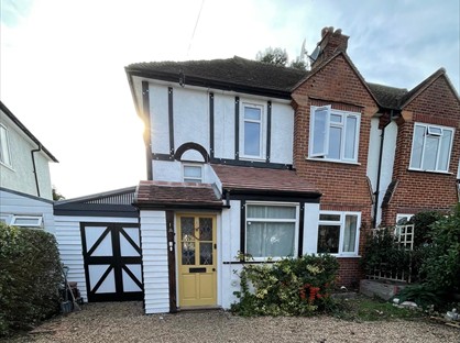3 Bed Semi-Detached House, The Glade, CR0