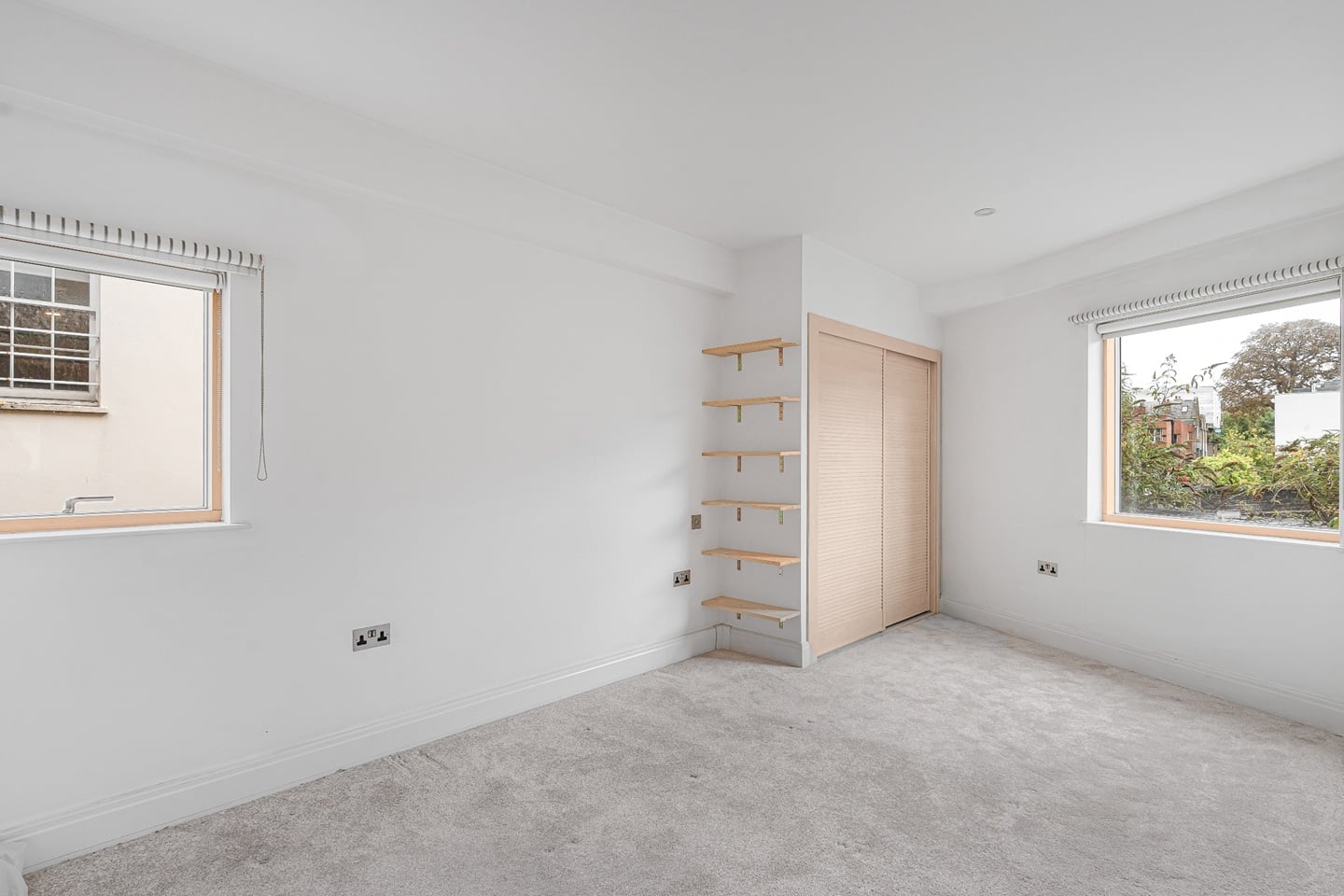 2 Bed Flat, Belvard Point, NW1 photo 4
