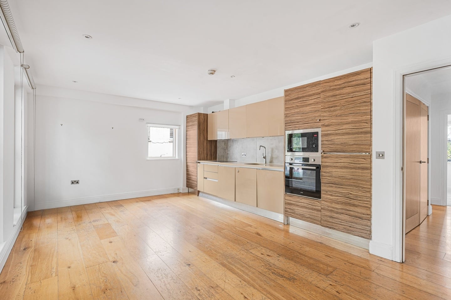 2 Bed Flat, Belvard Point, NW1 photo 2