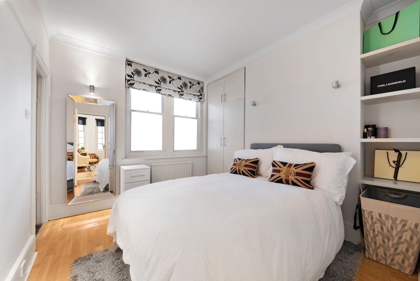 1 Bed Flat, Garrick House, W1J photo 2