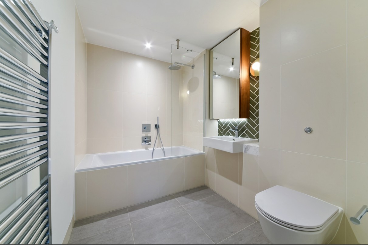 1 Bed Flat, City Road, EC1V photo 4