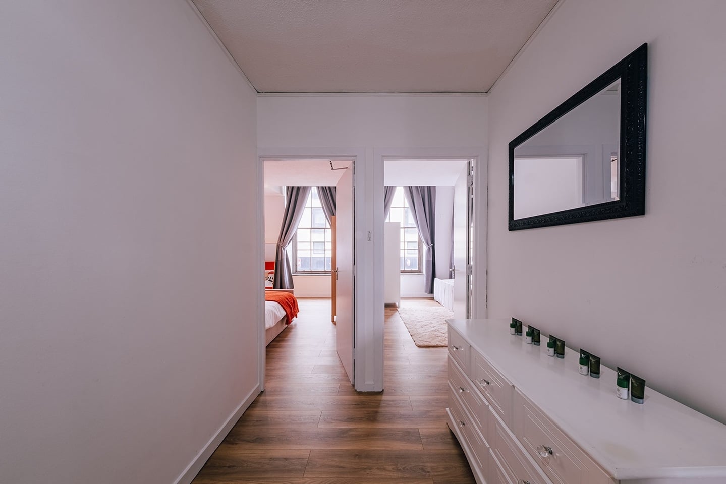 4 Bed Flat, South Bridge, EH1 photo 4