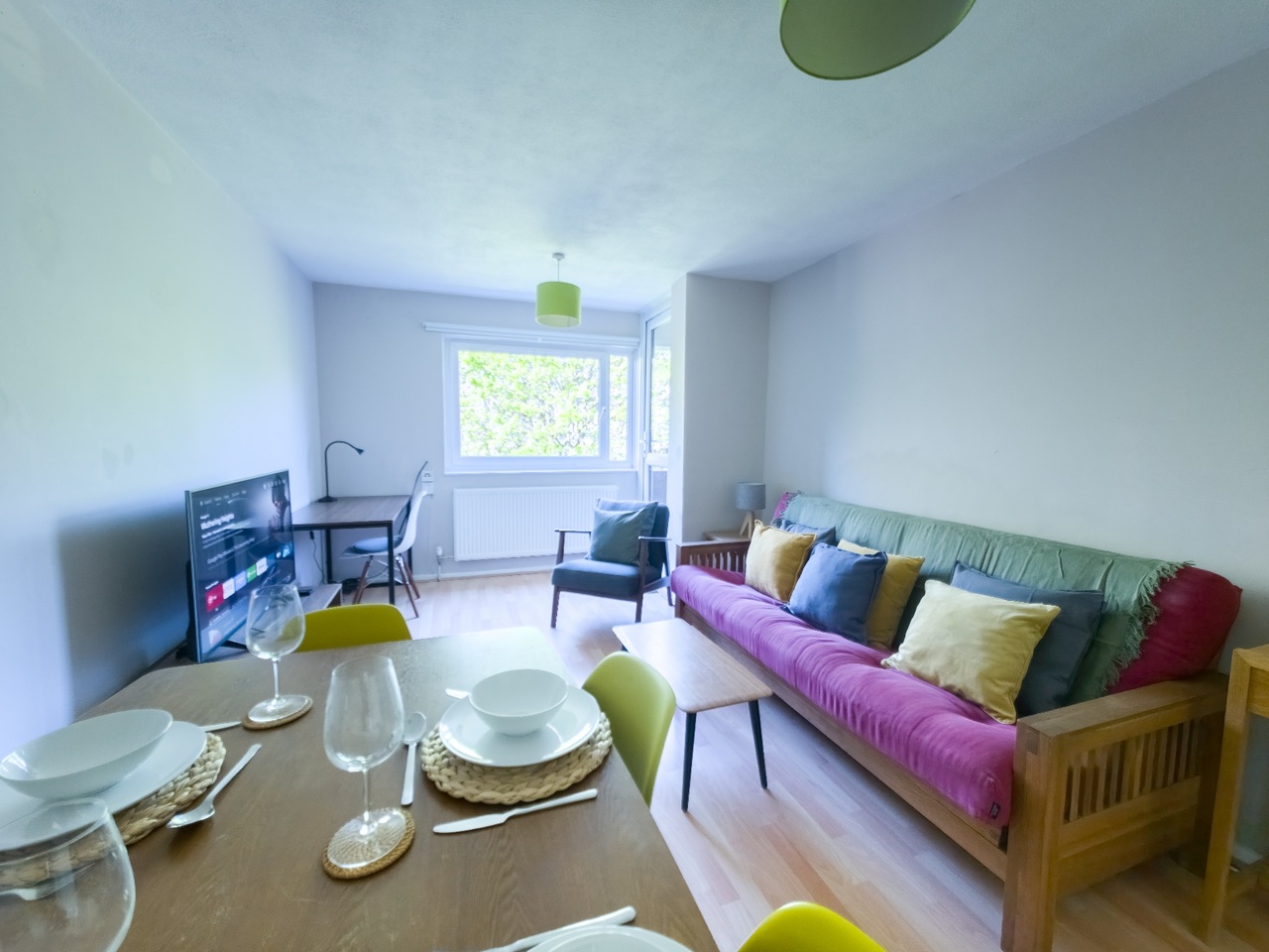 2 Bed Flat, Rhodeswell Road, E14 photo 3