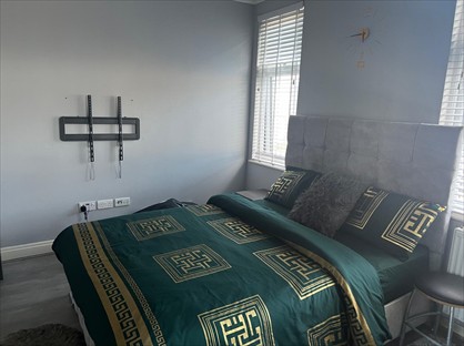 Room in a Shared House, Thorold Road, IG1