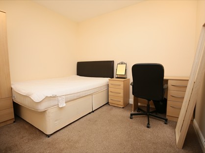 1 Bed Flat, Queen Victoria Road, CV1