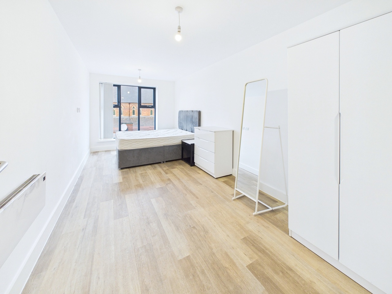 1 Bed Flat, Digbeth Square, B12 photo 5