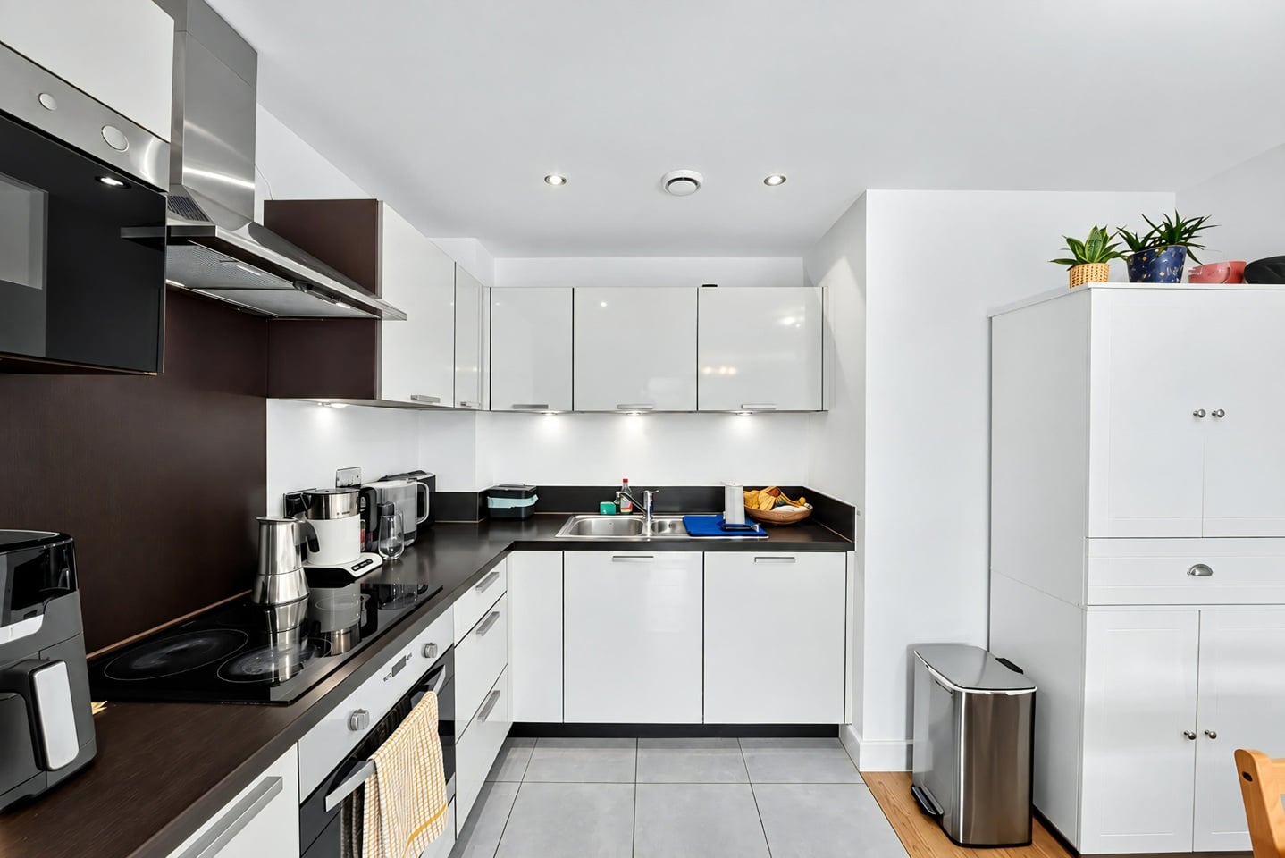 2 Bed Flat, Ottawa House, SE16 photo 4