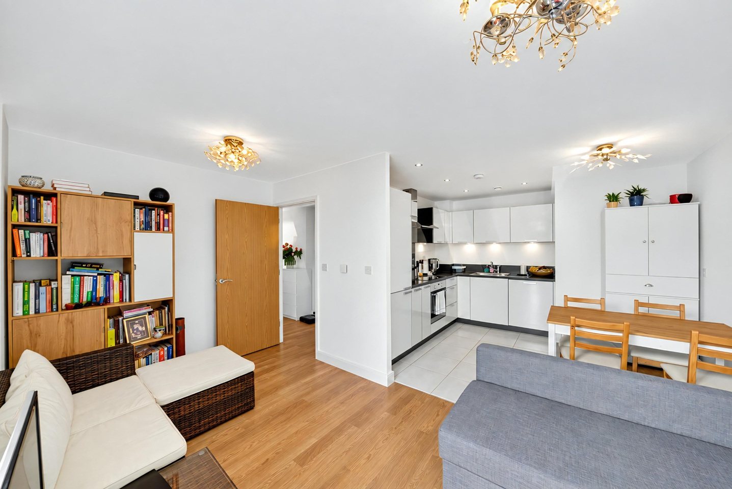 2 Bed Flat, Ottawa House, SE16 photo 5
