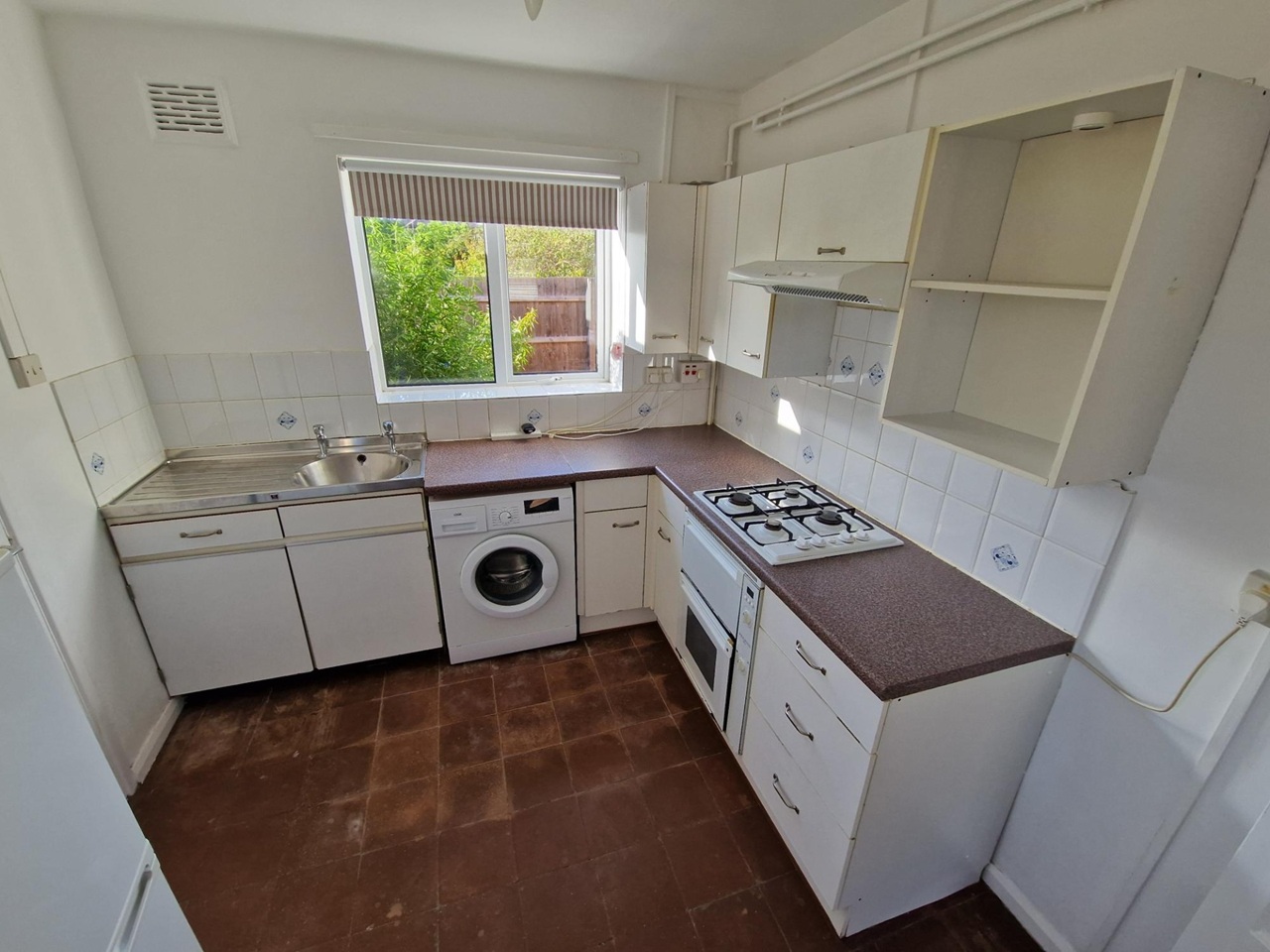 1 Bed Flat, Gray Road, CB1 photo 3