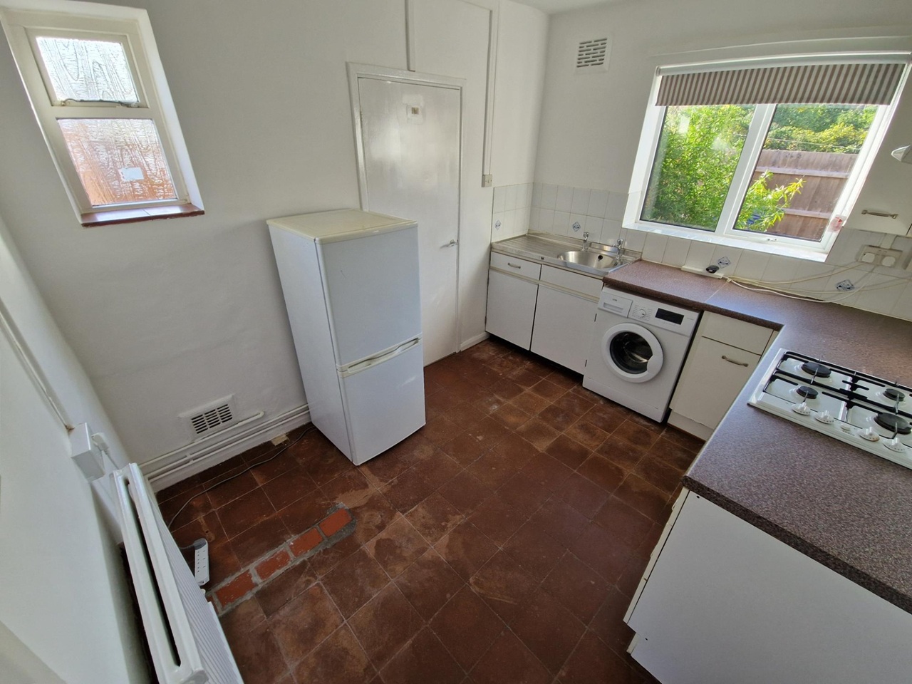 1 Bed Flat, Gray Road, CB1 photo 4