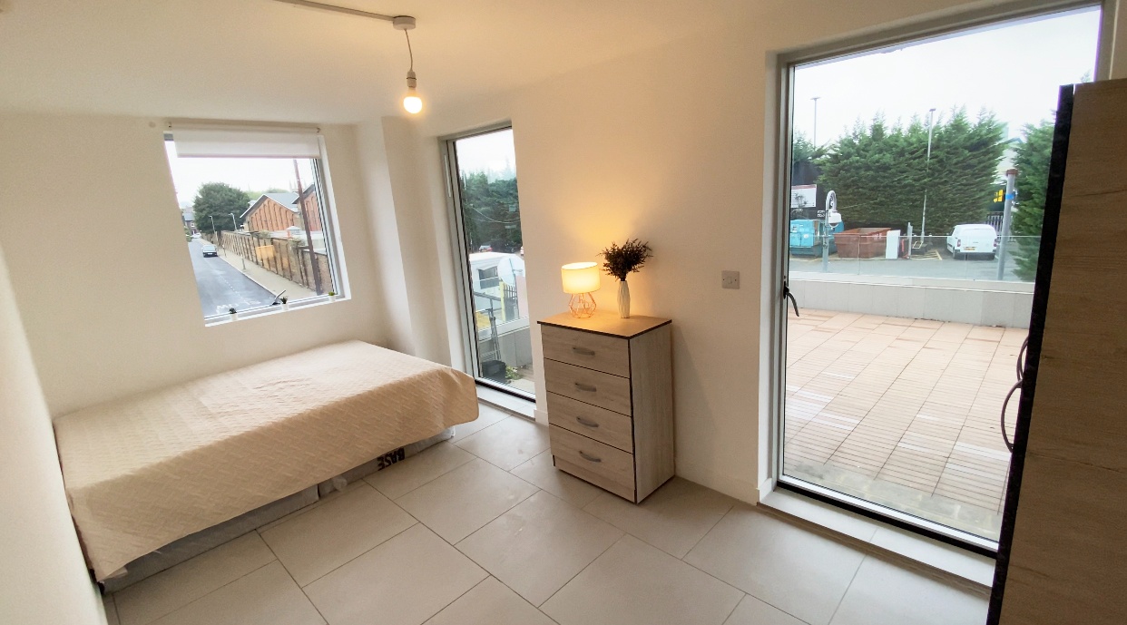 Room in a Shared Flat, St Rule Street, SW8