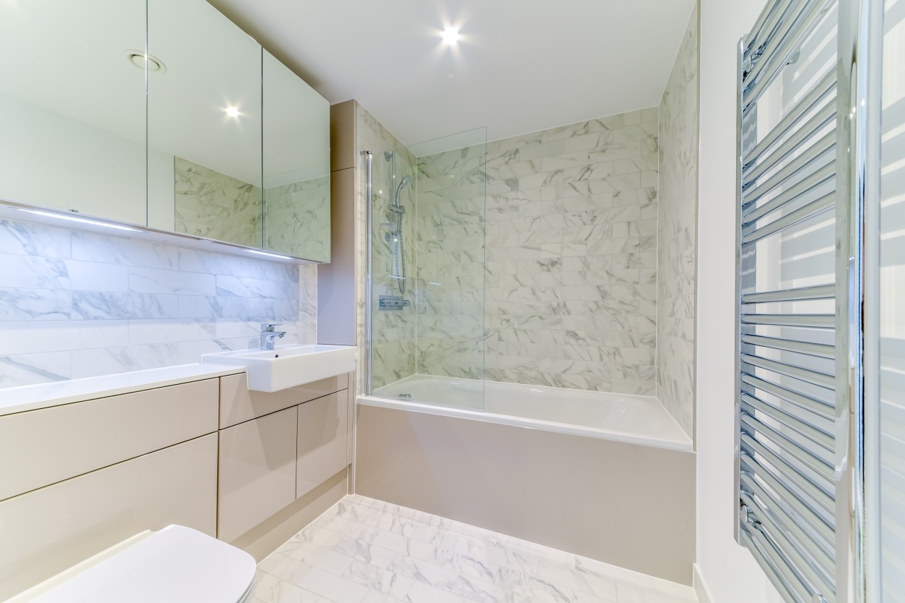 1 Bed Flat, Hurlock Heights, SE17 photo 5