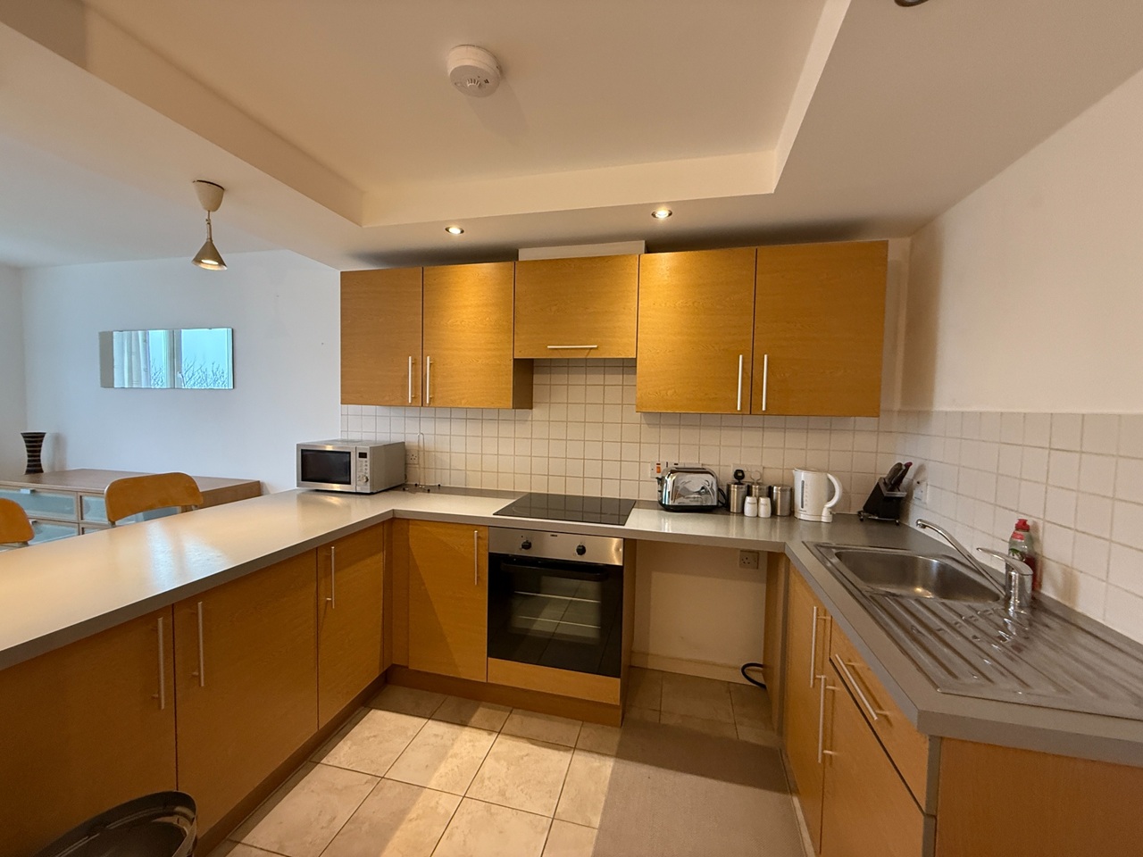 2 Bed Flat, Conway Street, L5 photo 3