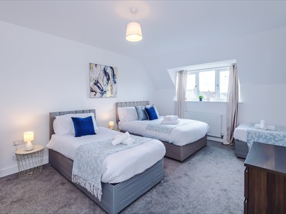 3 Bed Semi-Detached House, Colwick Grove, S61