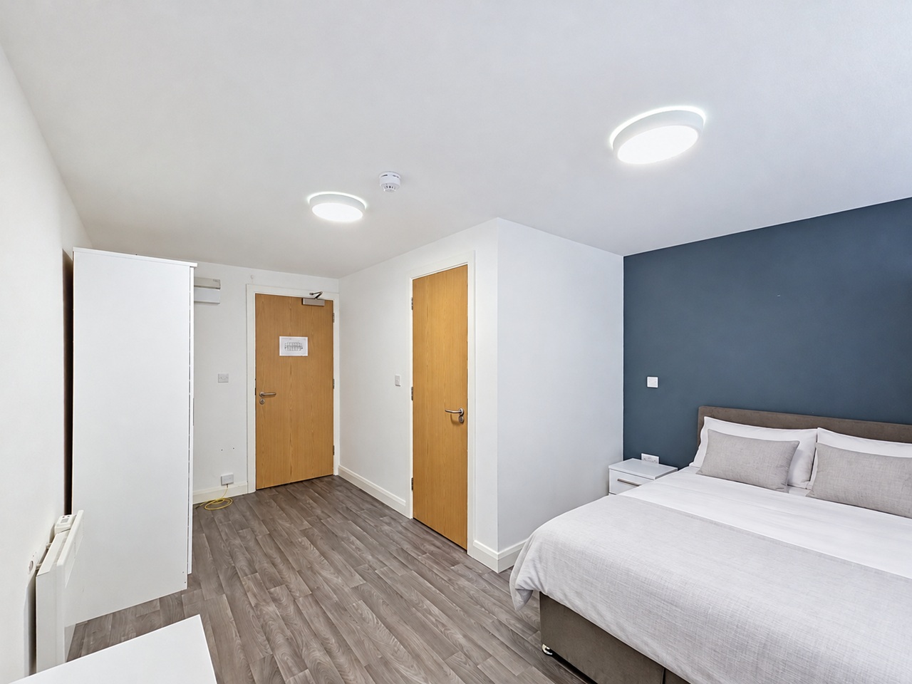 Studio Flat, Fox Street Village, L3 photo 4