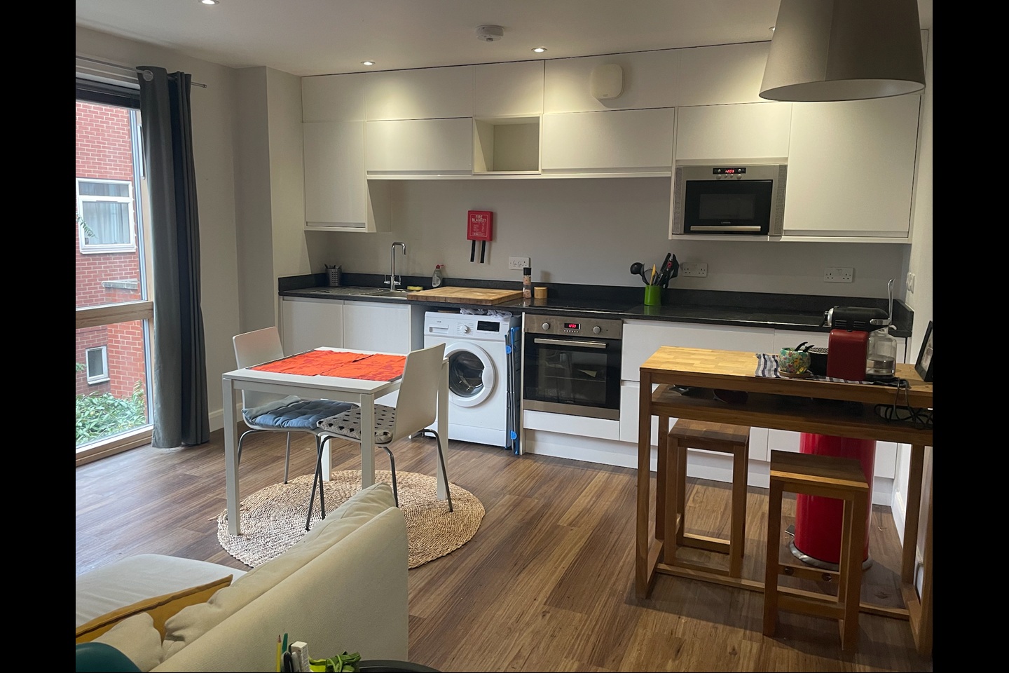 2 Bed Flat, Bath St, NG1 photo 3