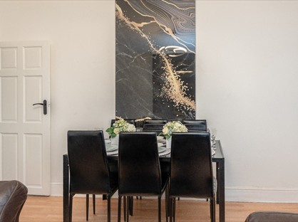 4 Bed Terraced House, Castle Street, BB9