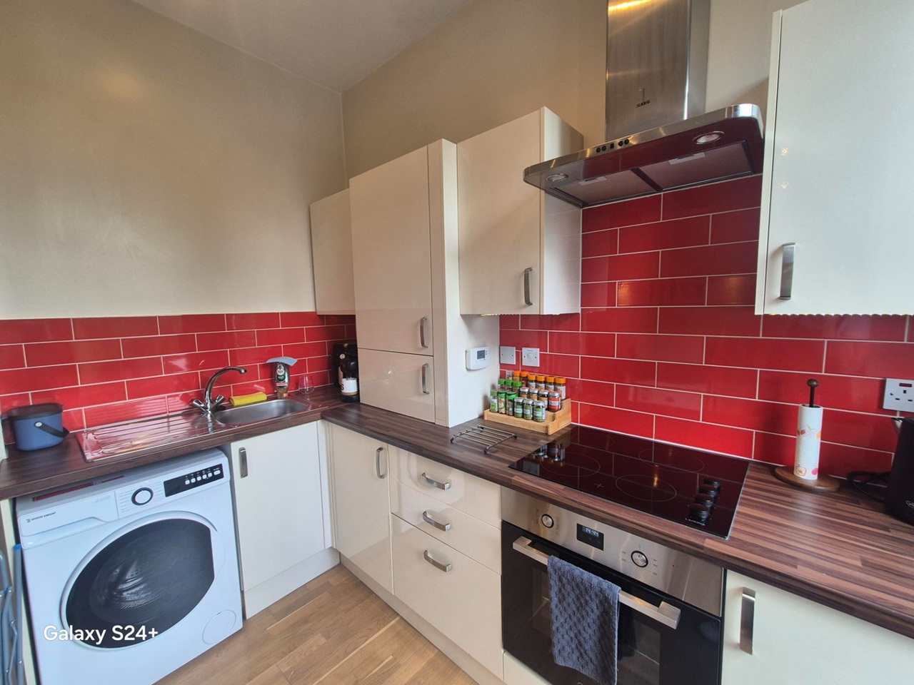 1 Bed Flat, Wilmslow Road, M14 photo 4