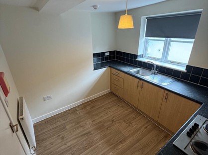 2 Bed Flat, West Street, HR6