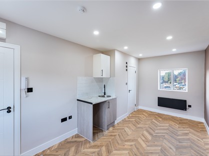 Room in a Shared Flat, Hamilton Avenue, KT11