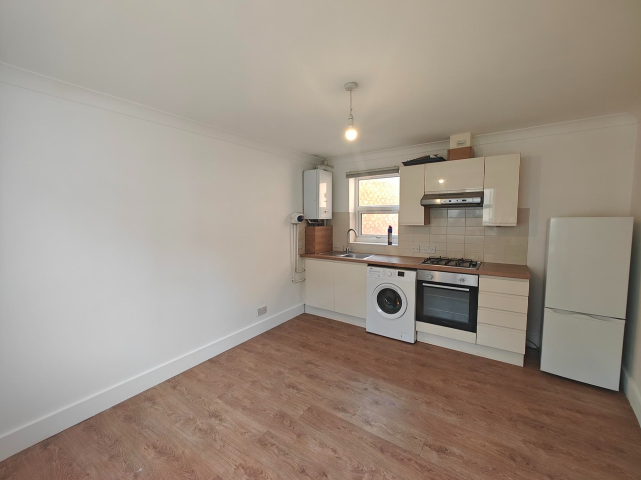 1 Bed Flat, Little Johns Lane, RG30