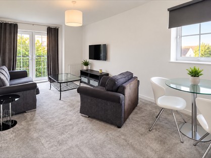 2 Bed Flat, Stewards Way, PA4